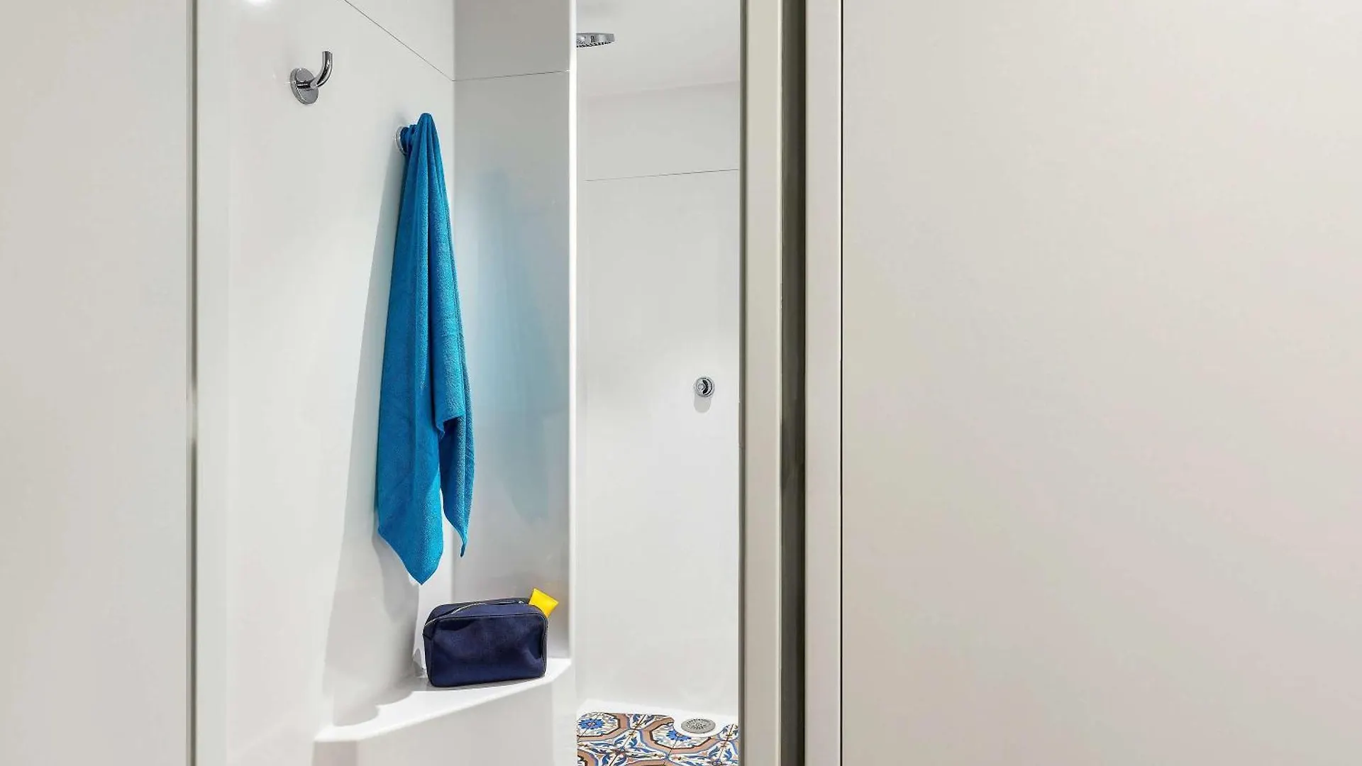 Hotelf1 Antibes Sophia Antipolis Vallauris Hotel